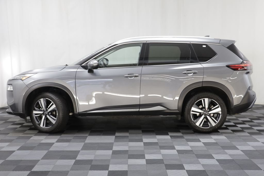 Used 2023 Gun Metallic Nissan SL image 4