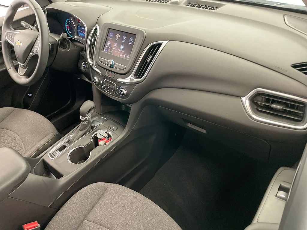 Used 2024 Summit White Chevrolet LT image 28