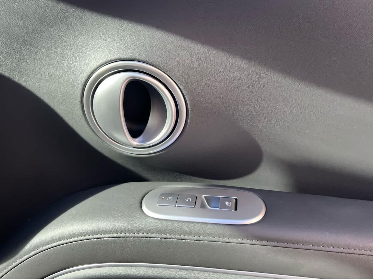 New 2026 Ecotronic Gray Pearl Hyundai SEL Premium AWD image 17