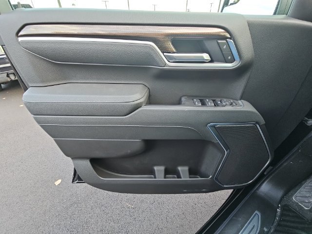 New 2026 Black Chevrolet LT (2FL) image 31