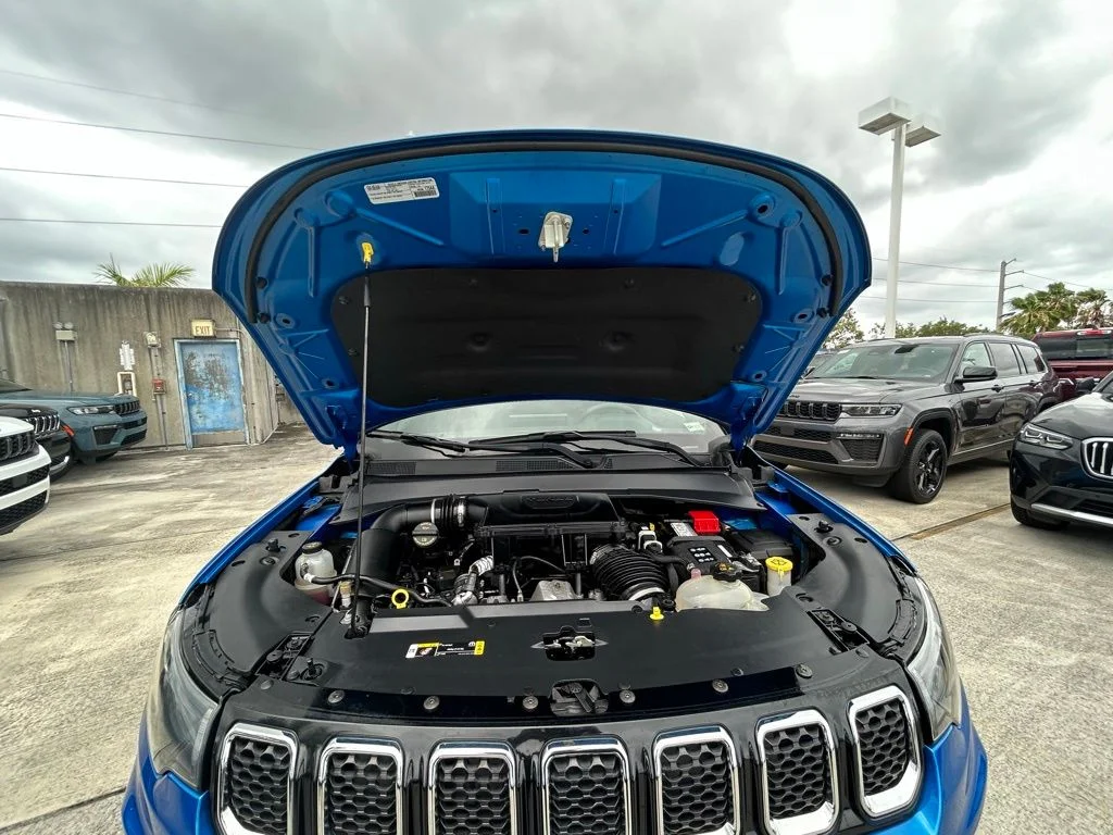 Used 2023 Blue Jeep Limited image 29