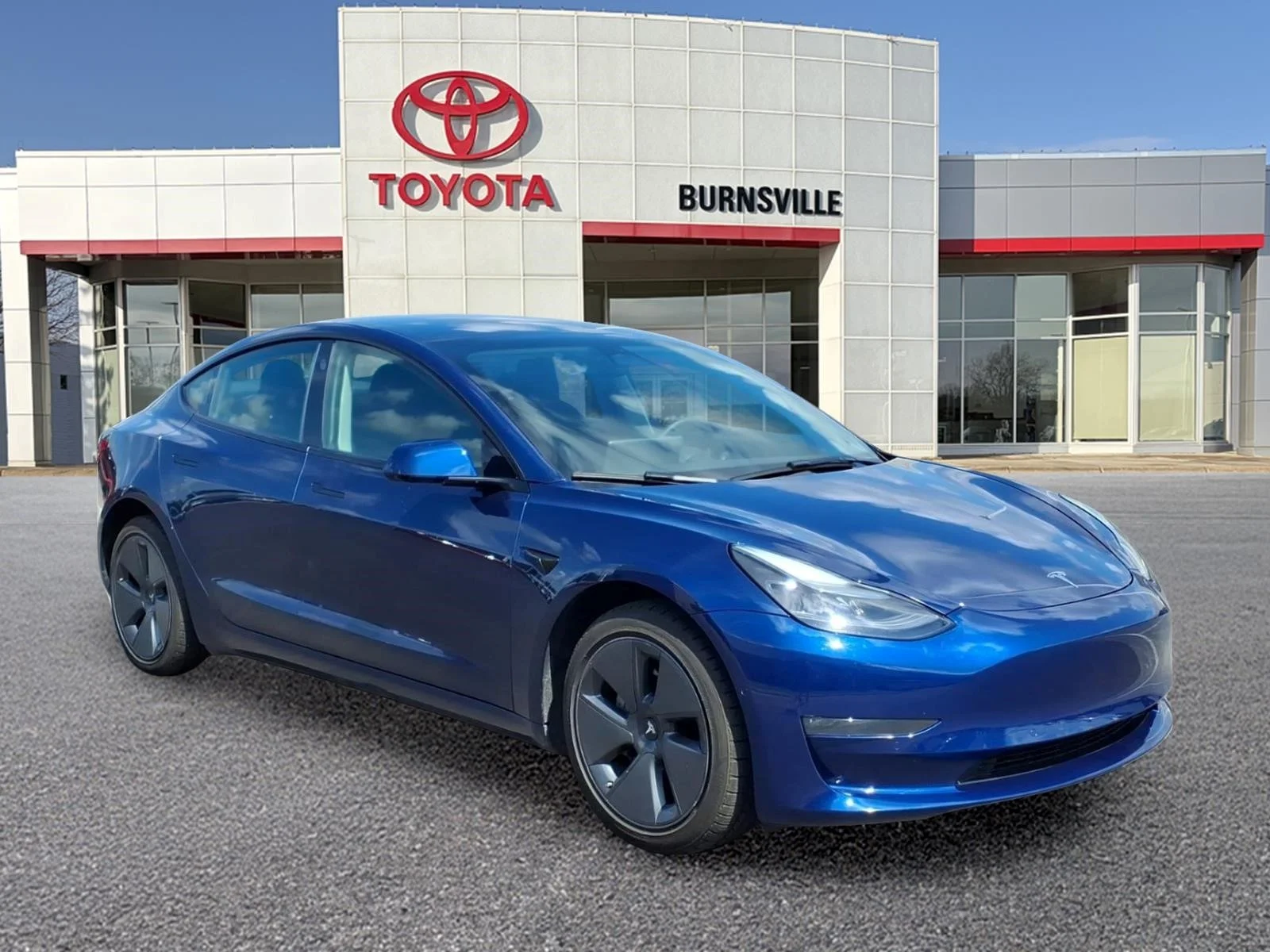 Used 2022 Blue Tesla Long Range image 1