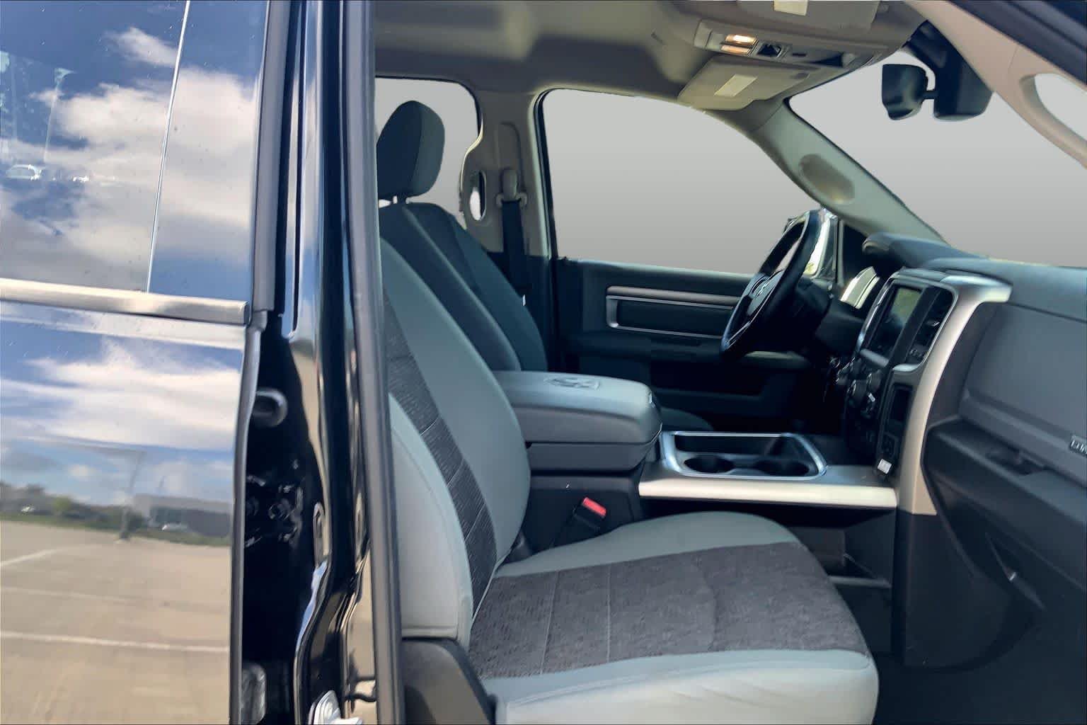 Used 2018 Brilliant Black Crystal Pearlcoat Ram Lone Star image 9