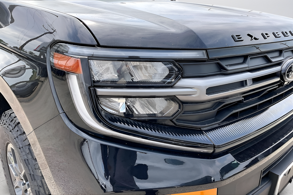 New 2026 Agate Black Metallic Ford Tremor image 17