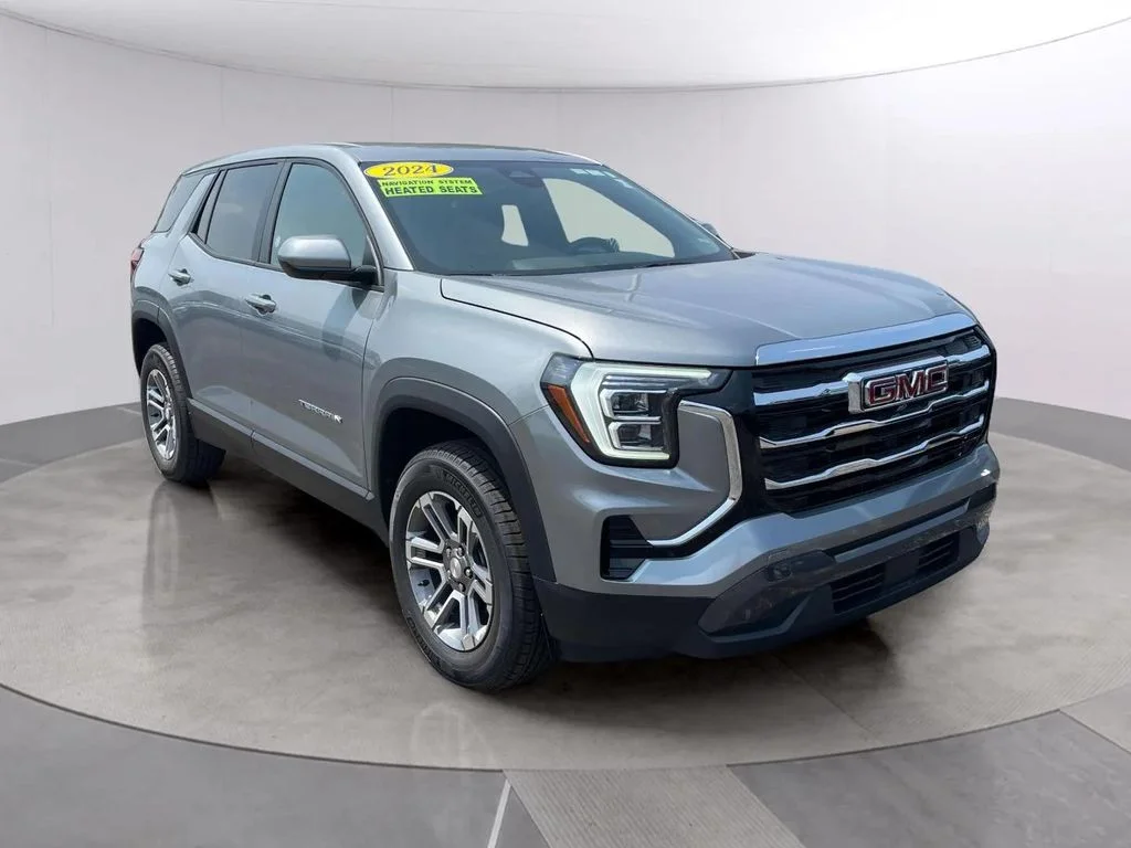 Used 2026 Sterling Metallic GMC Elevation image 7