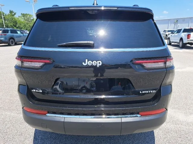 Used 2024 Black Jeep Limited image 10