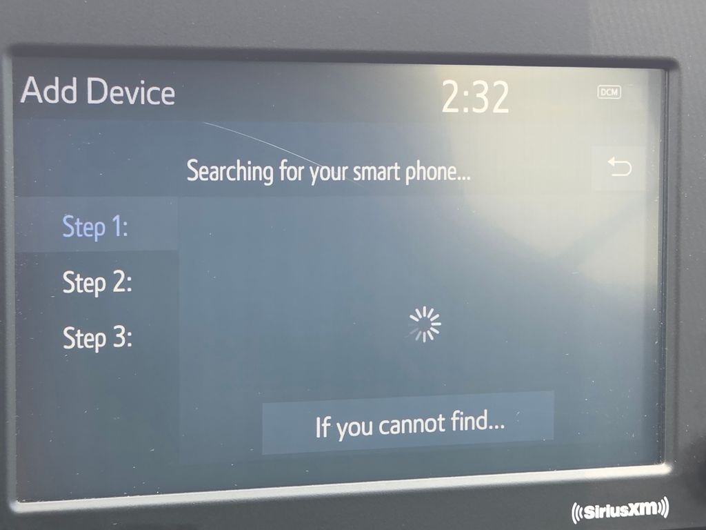 Used 2020 White Toyota XLE image 30
