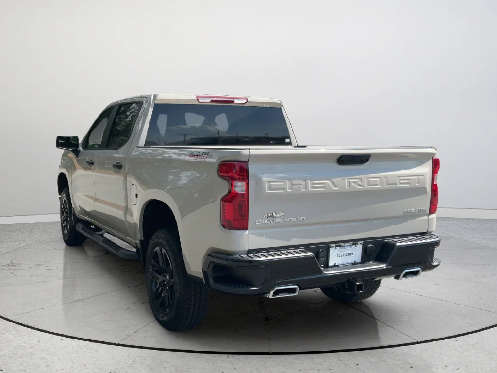 2026 Chevrolet Silverado 1500 Custom Trail Boss - Photo 7