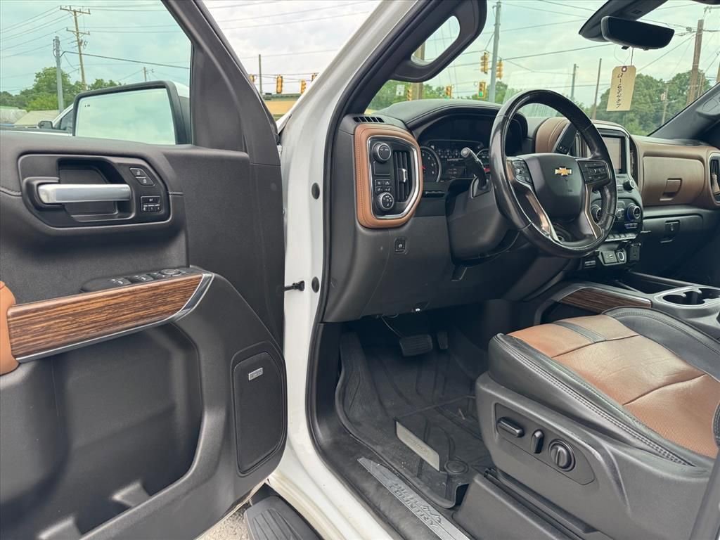 Used 2021 Iridescent Pearl Tricoat Chevrolet High Country image 15