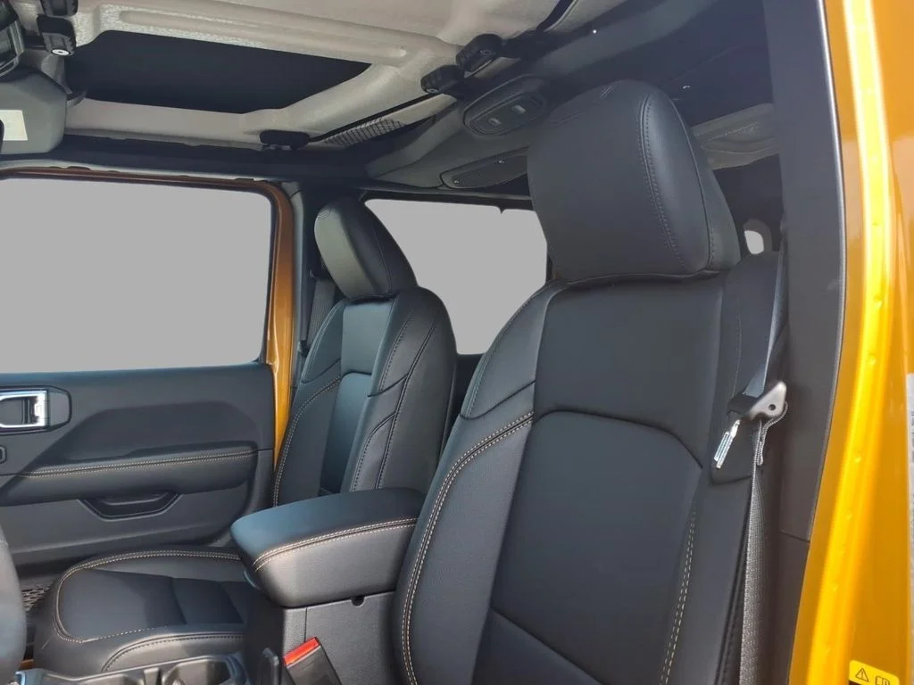 New 2026 Goldilocks Exterior Paint Jeep Sahara image 13