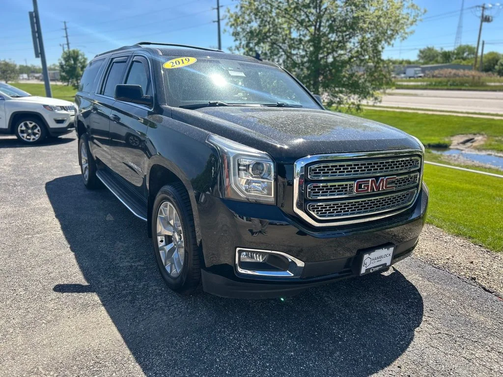 Used 2019 Black GMC SLT image 41