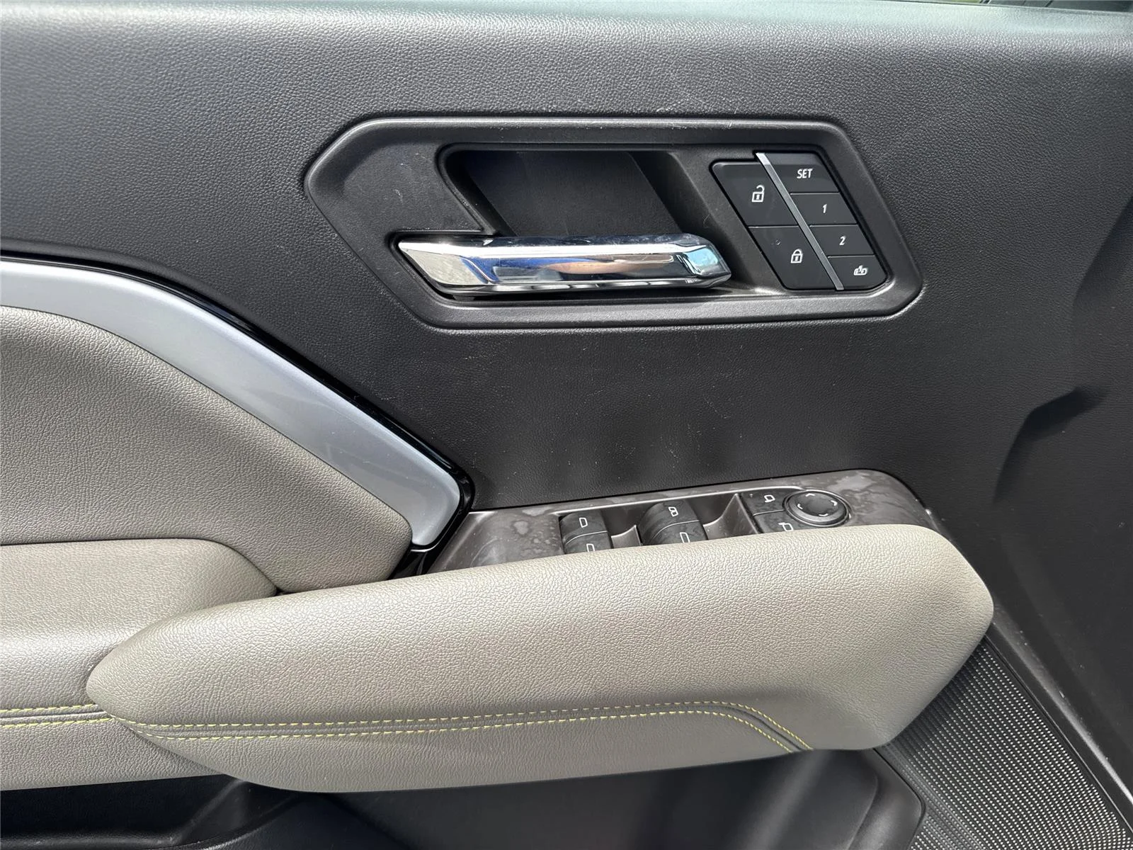 Used 2023 Summit White Chevrolet ZR2 image 17