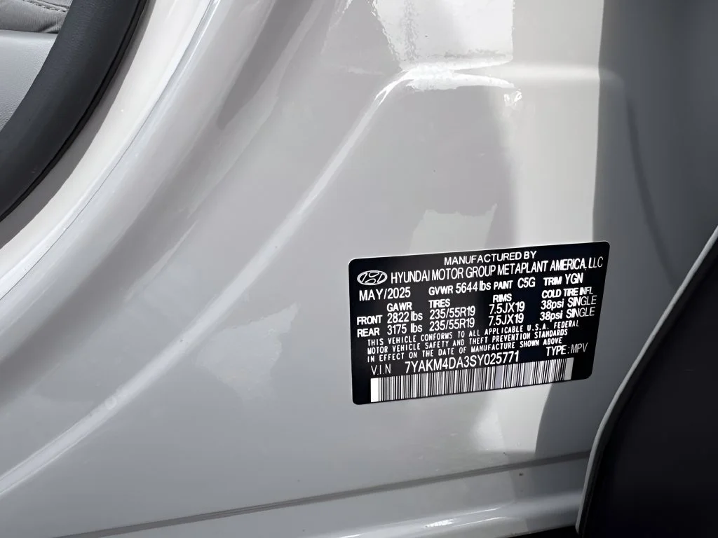 Used 2025 Gray Hyundai SE image 29