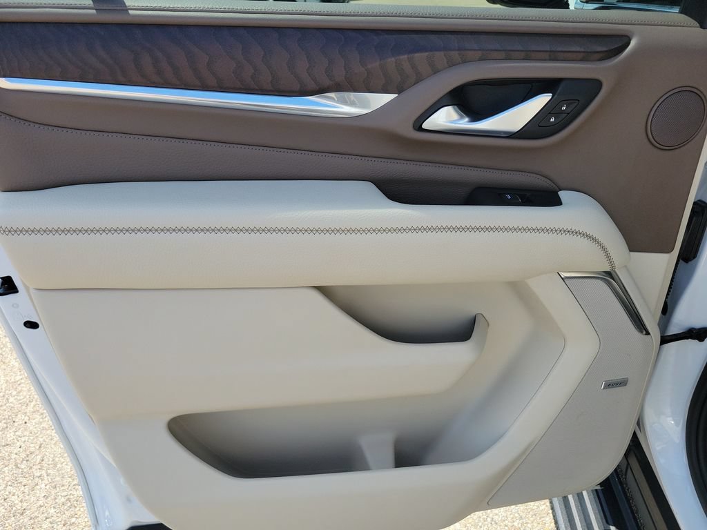 Used 2022 Summit White GMC Denali image 16