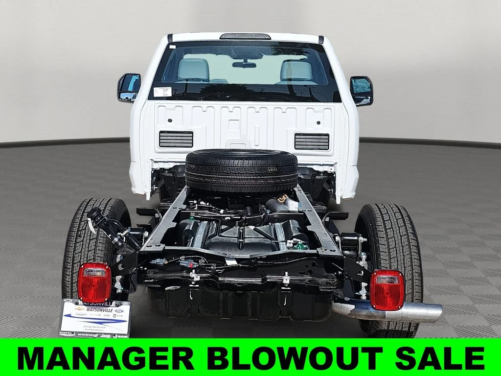 New 2026 Oxford White Ford F-350® XL image 4