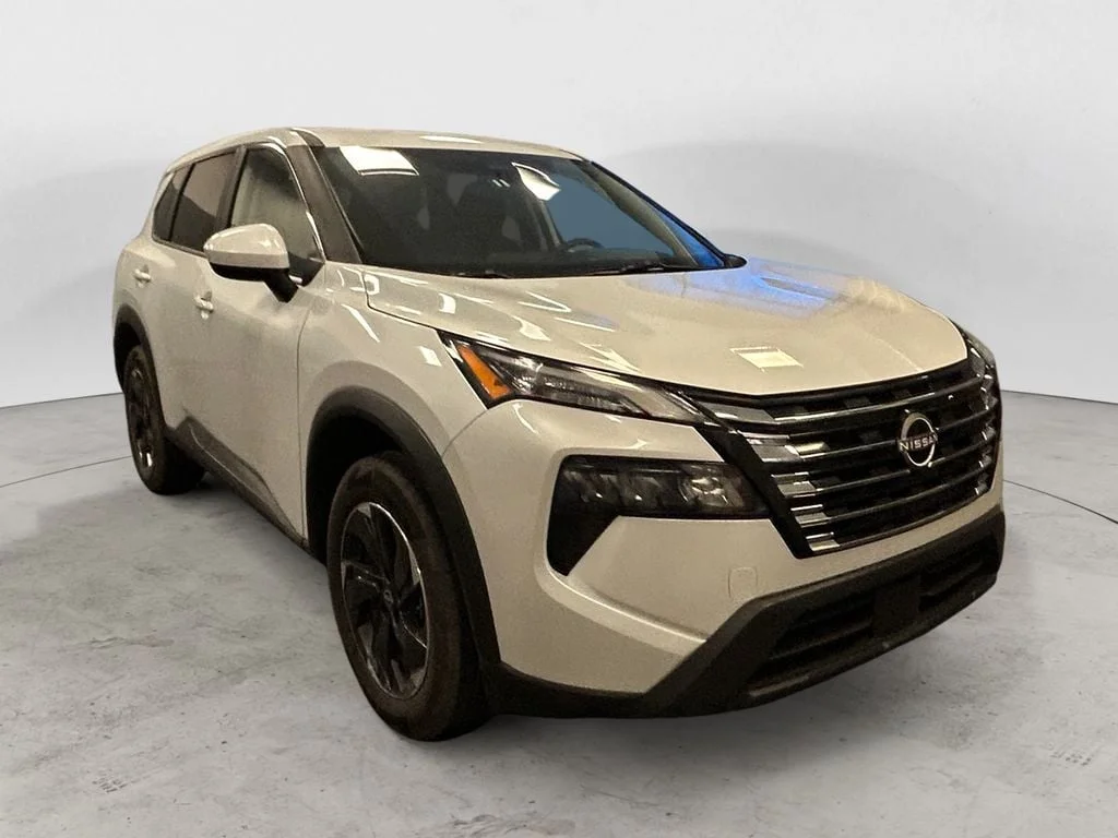 Used 2025 White Pearl Nissan SV image 8