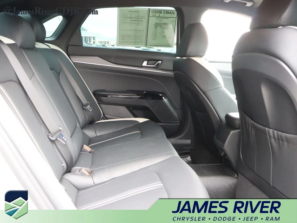 Used 2025 Gray Kia GT-Line image 12