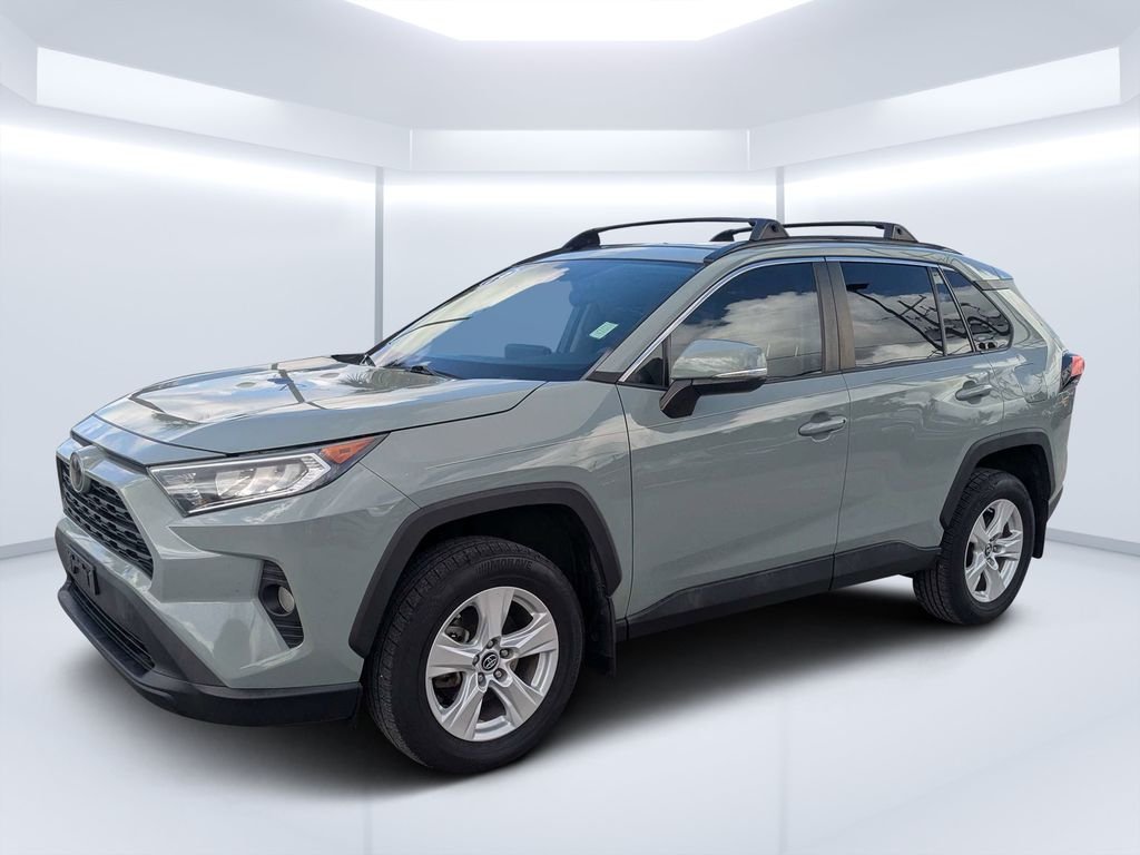 Used 2019 Green Toyota XLE image 9
