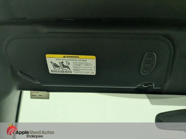 Used 2012 White Chrysler Touring image 17