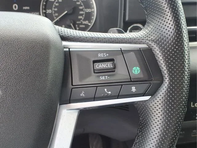 Used 2024  Mitsubishi SE image 14