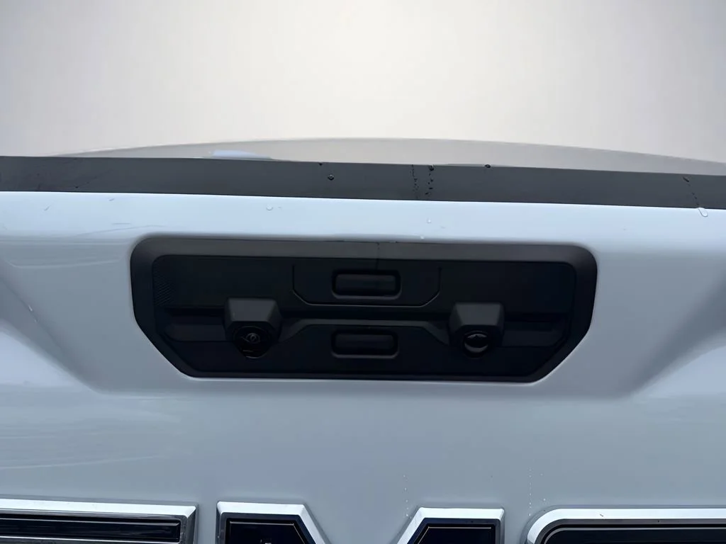 New 2026 Glacier White Tricoat GMC Denali Ultimate image 38