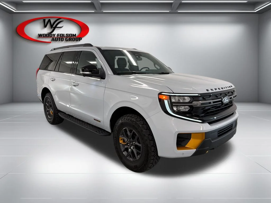 New 2026 Space Silver Metallic Ford Tremor® image 3