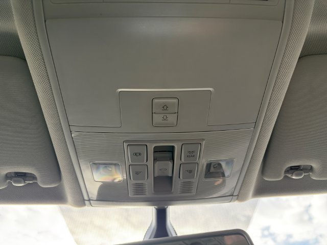 Used 2019  Volkswagen 2.0T SE image 20