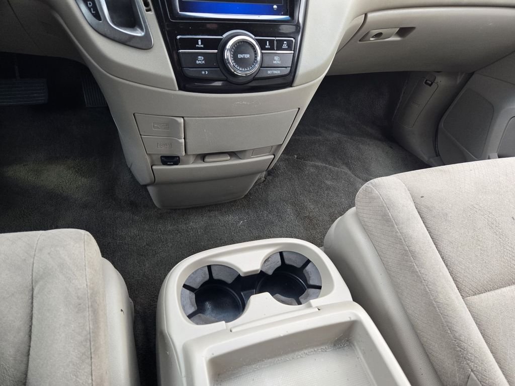 Used 2016 White Honda EX image 15