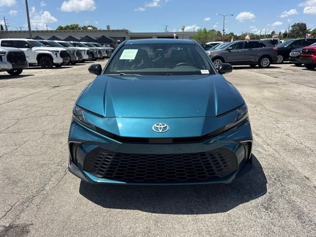 Used 2025  Toyota SE image 8