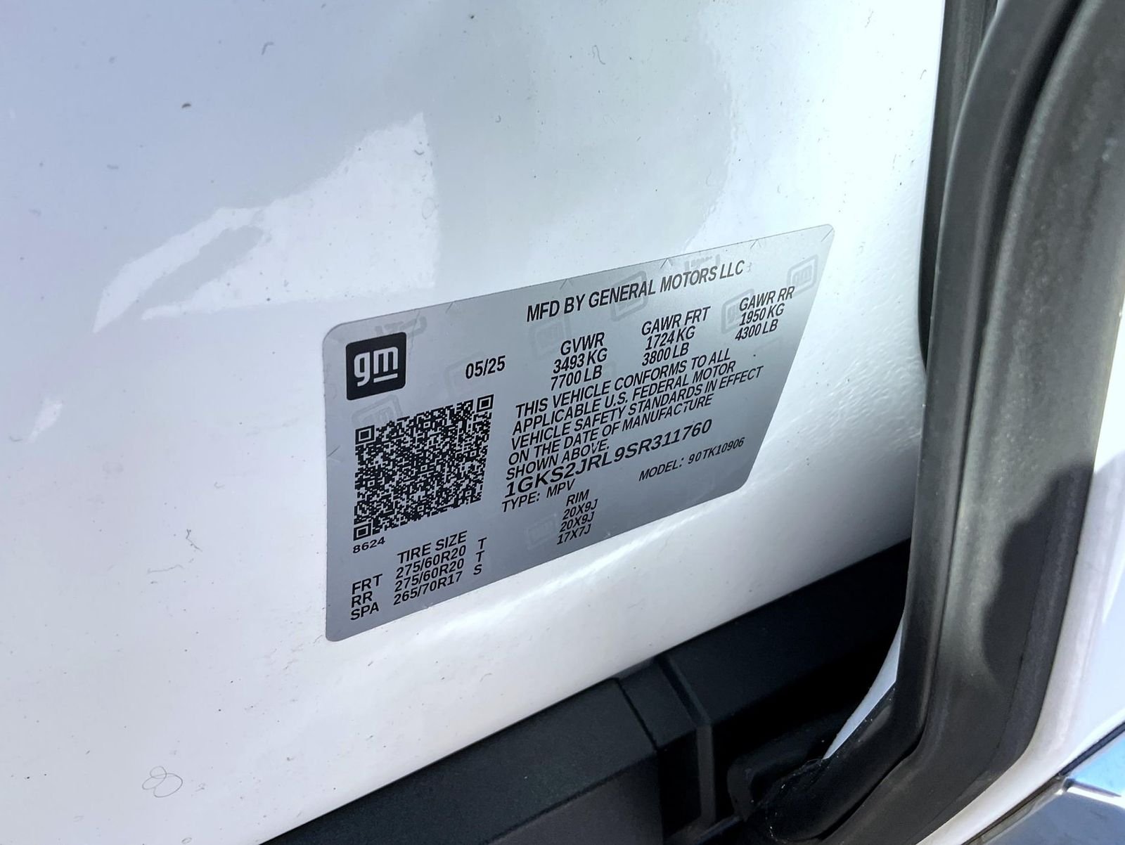 Used 2025 White GMC Denali image 27