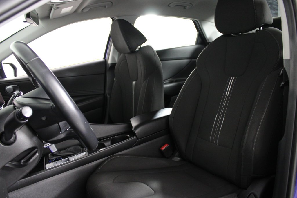 Certified Used 2023 Blue Hyundai SEL image 19