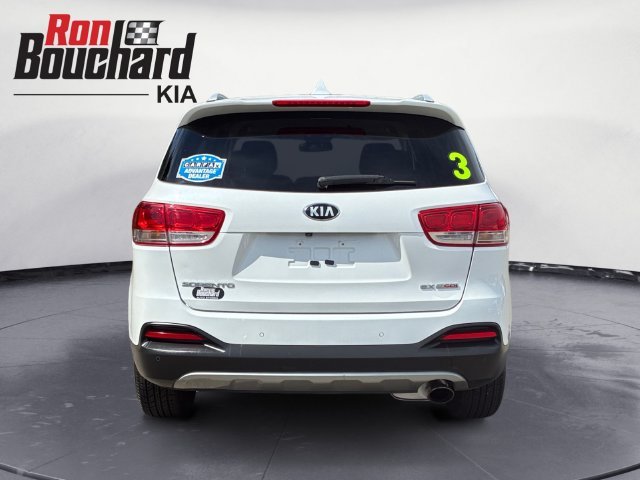 Used 2016 White Kia EX image 3