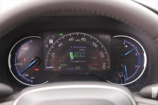 Certified Used 2025 RUBY FLARE PEARL* Toyota  image 15