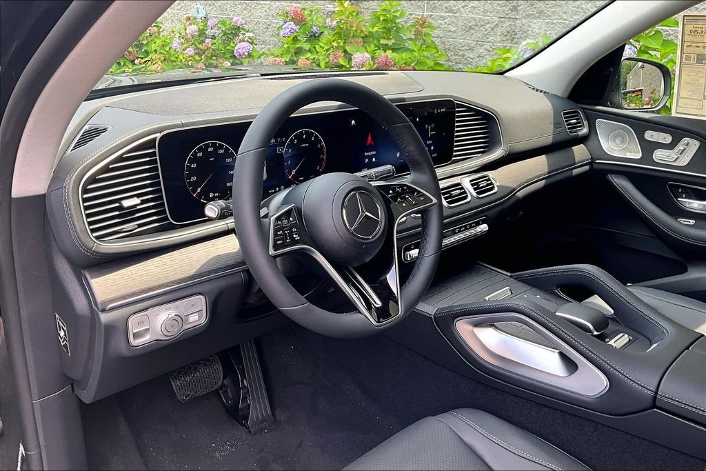 New 2026 Black Mercedes-Benz GLS 450 image 6