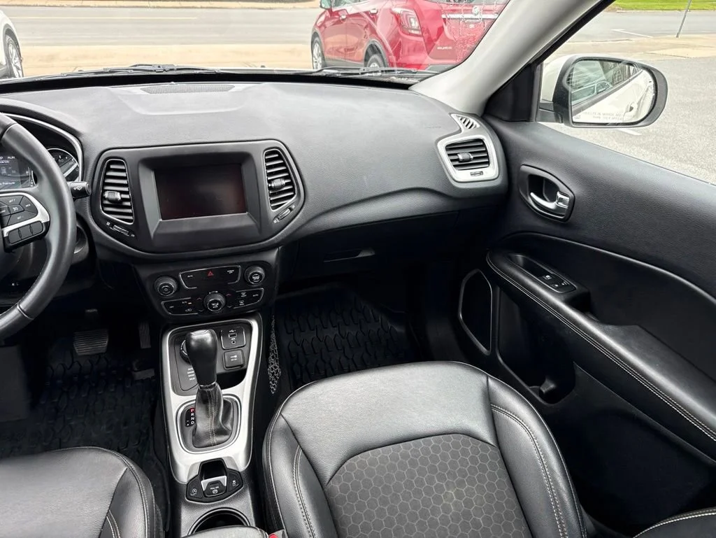 Used 2019 White Clearcoat Jeep Latitude image 12