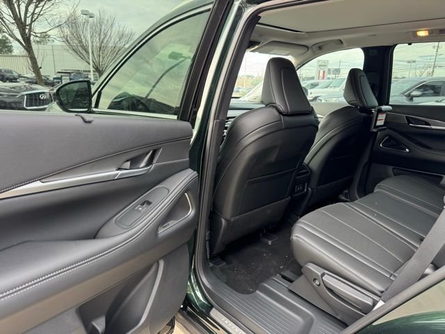 New 2026 DEEP EMERALD INFINITI Luxe FWD image 37