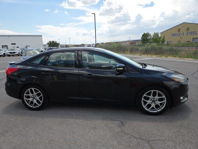 Used 2015 Black Ford SE image 2