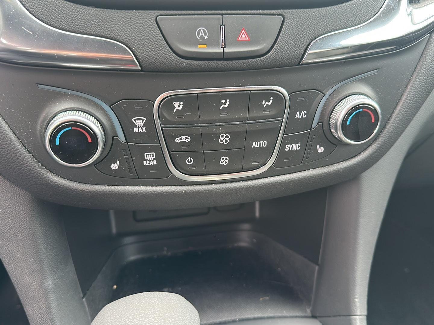 Used 2024 Summit White Chevrolet LT image 10