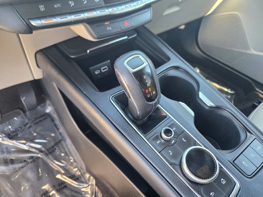 Used 2019 Silver Cadillac Luxury image 14
