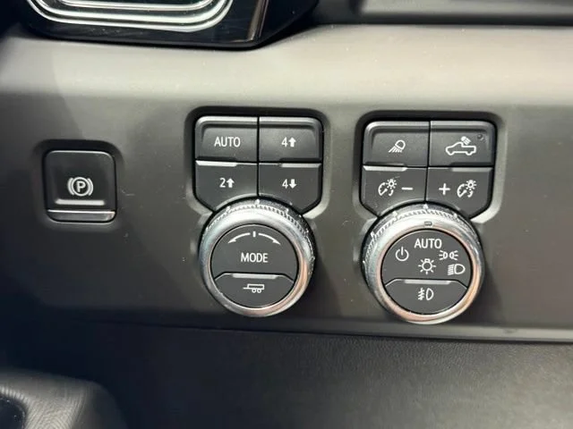 Certified Used 2025 Sterling Metallic GMC AT4X image 40