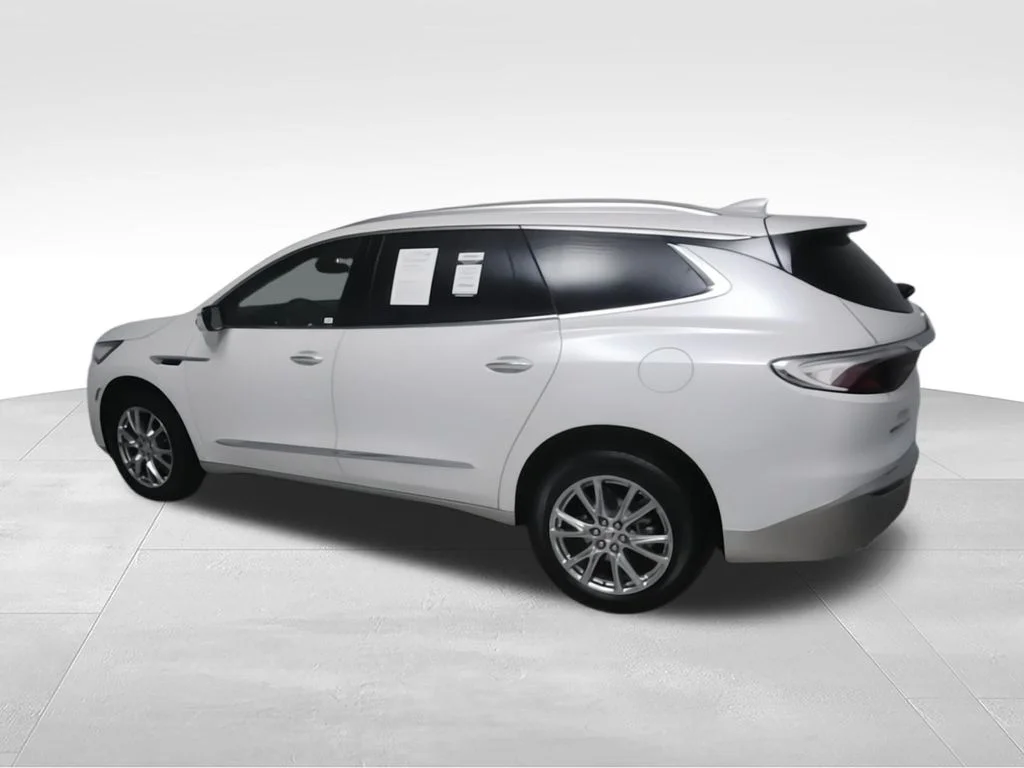 Used 2023 White Buick Essence image 7