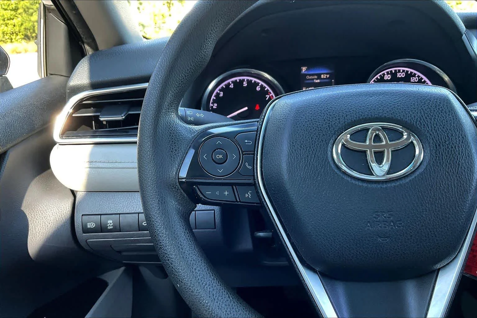 Used 2018 Predawn Gray Mica Toyota LE image 23