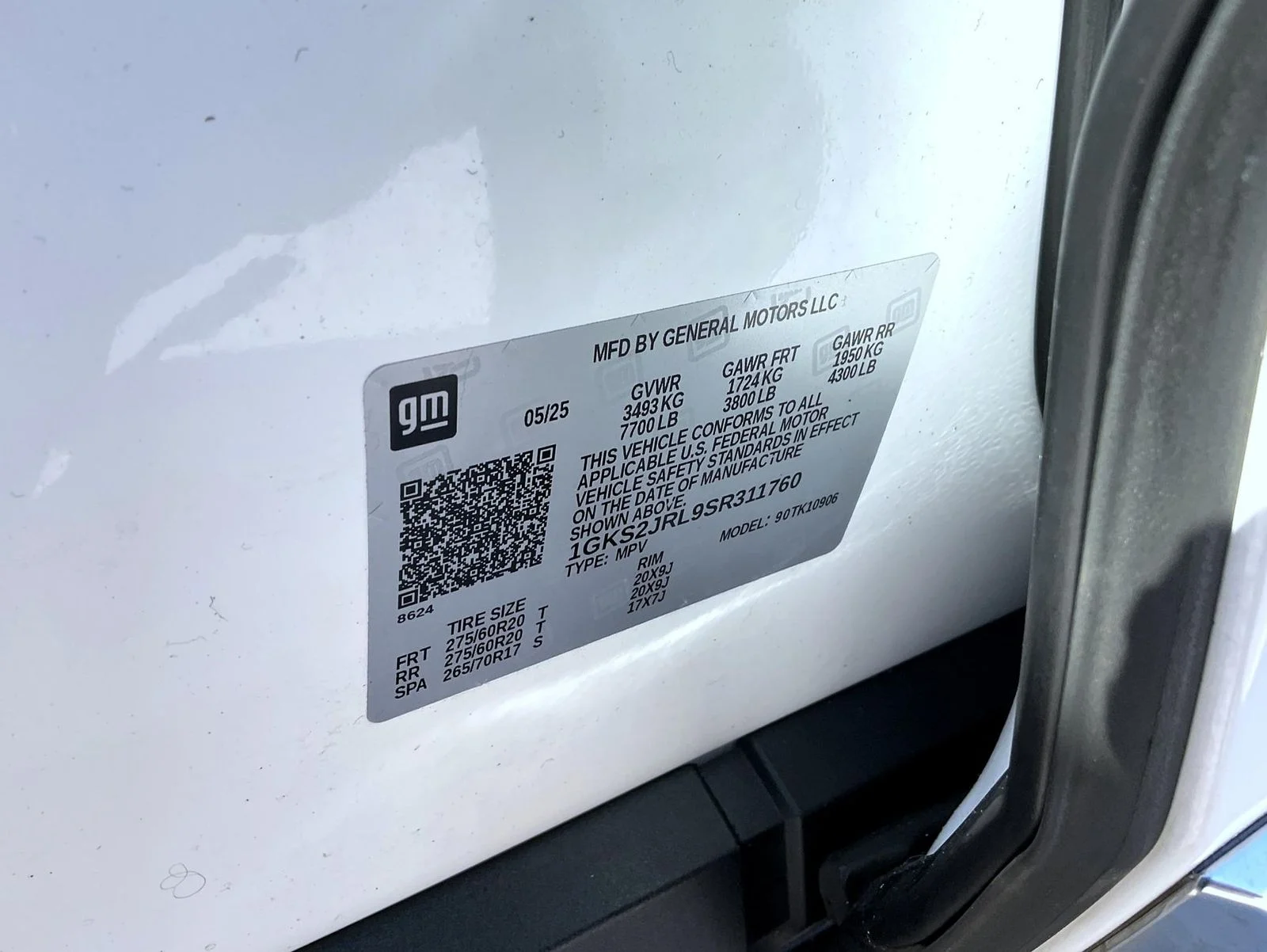 Used 2025 White GMC Denali image 27
