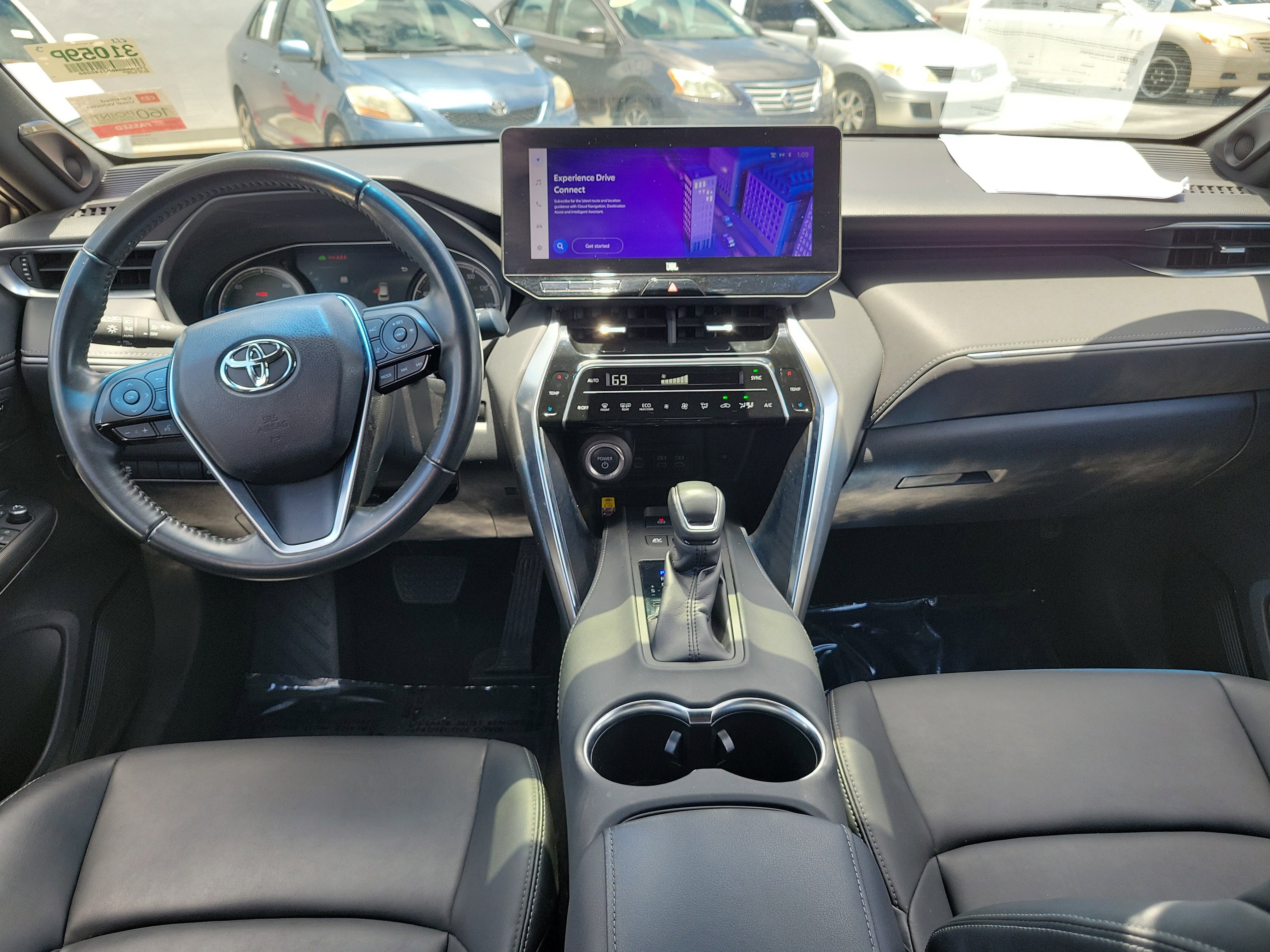2023 Toyota Venza XLE | CarEdge | CarEdge