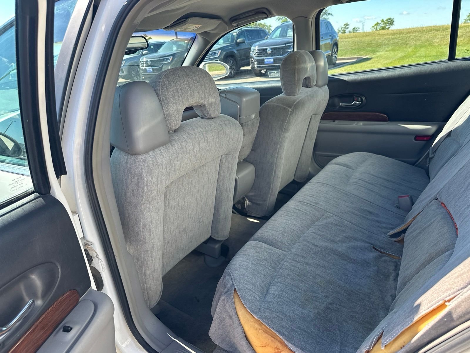 Used 2005 White Buick Custom image 19
