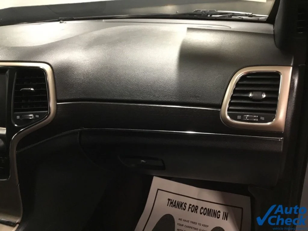 Used 2016 Silver Jeep Limited image 39