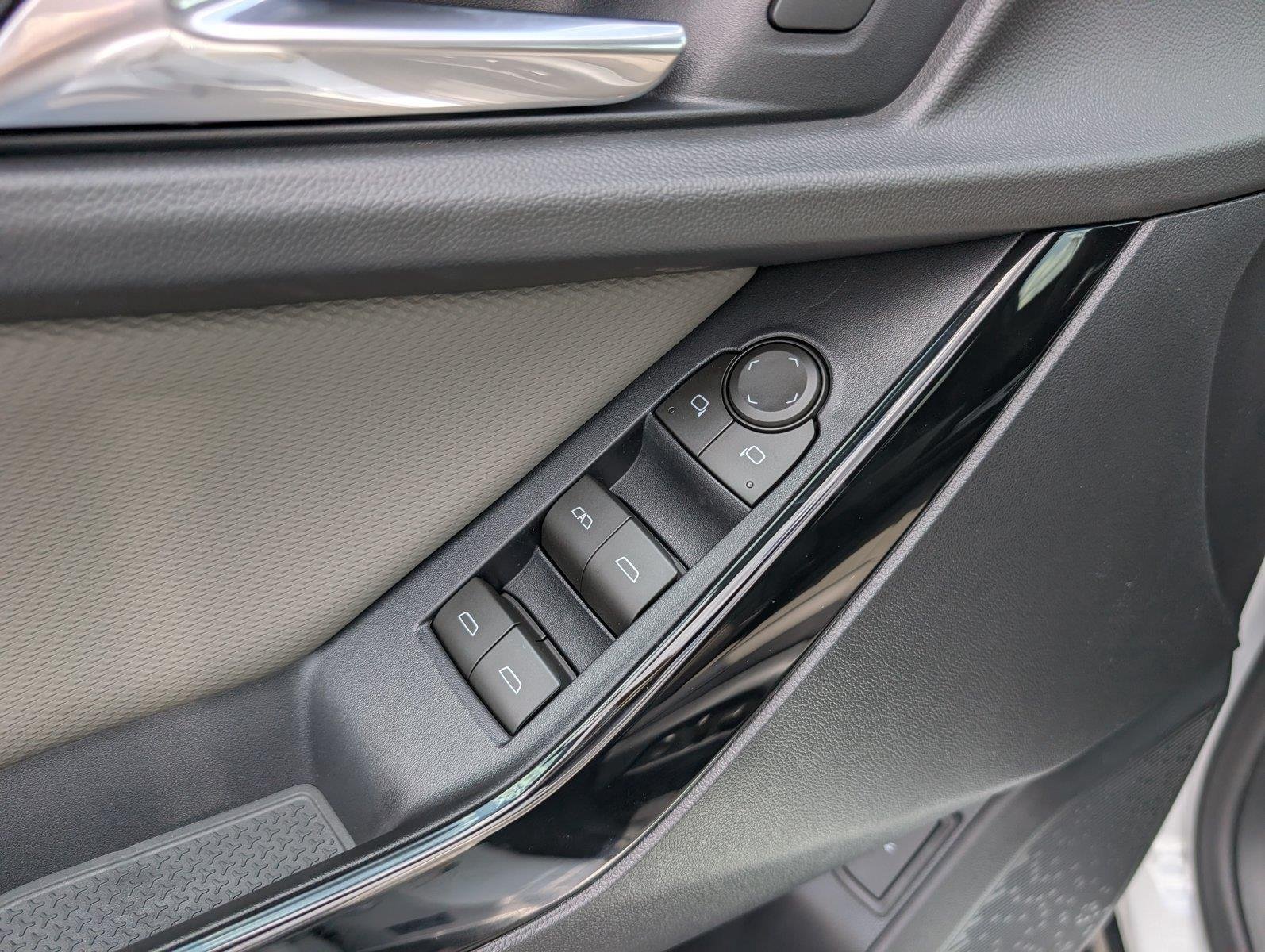 New 2026 Summit White Chevrolet LT image 14