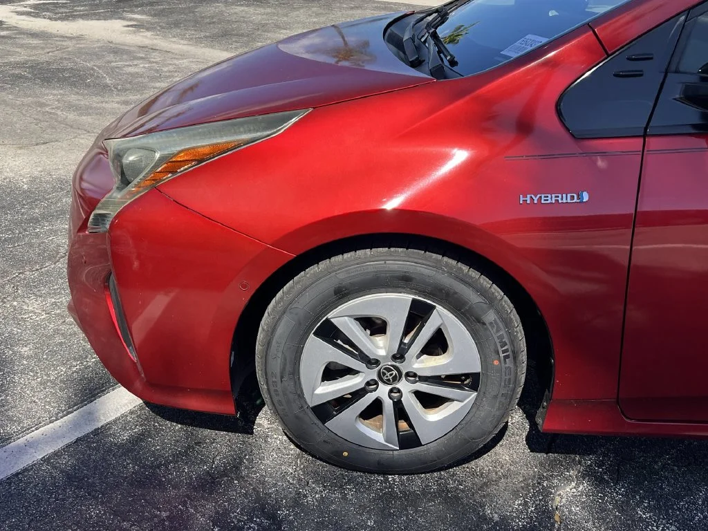 Used 2017 Red Toyota Four image 32