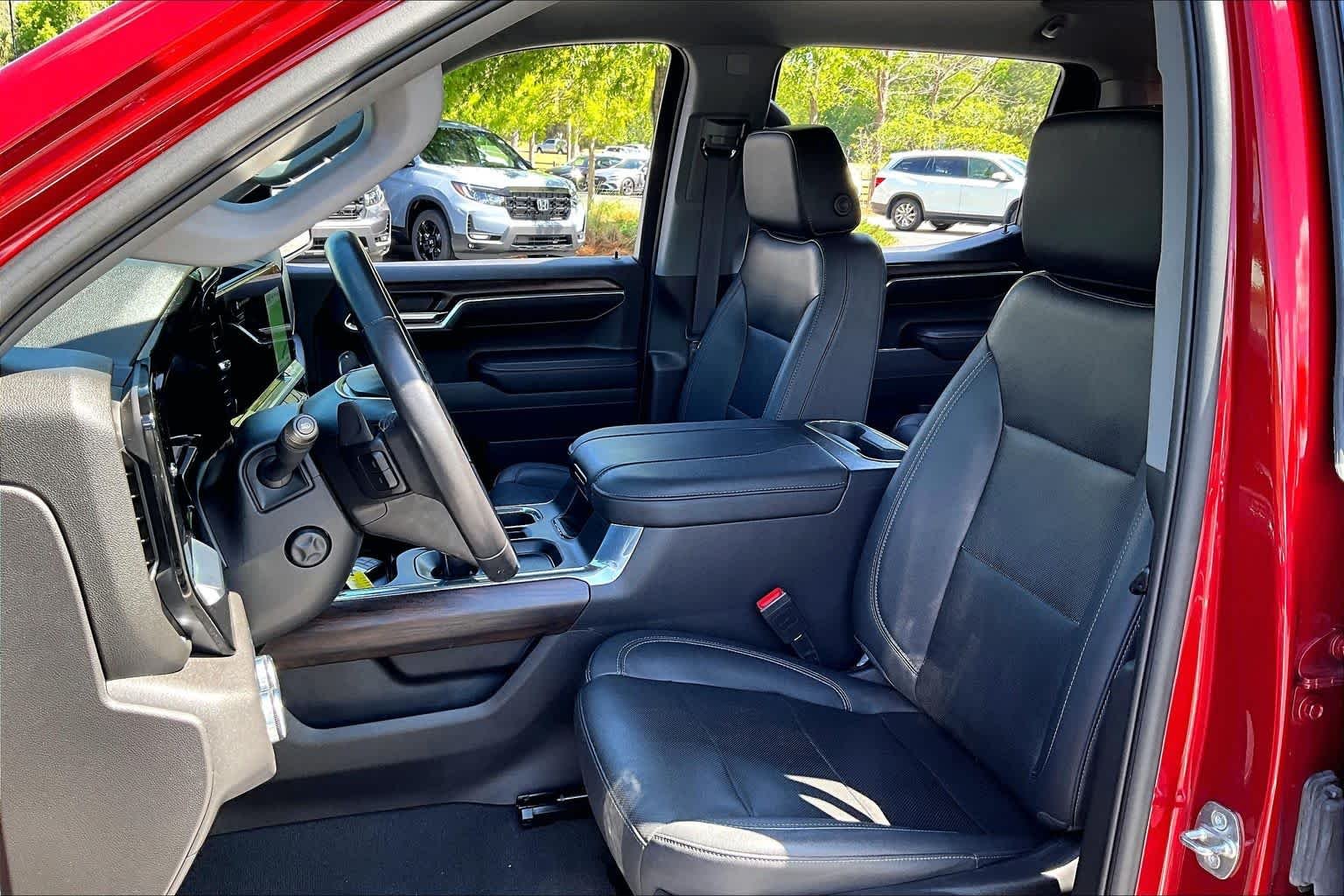 Used 2023 Volcanic Red Tintcoat GMC SLT image 8