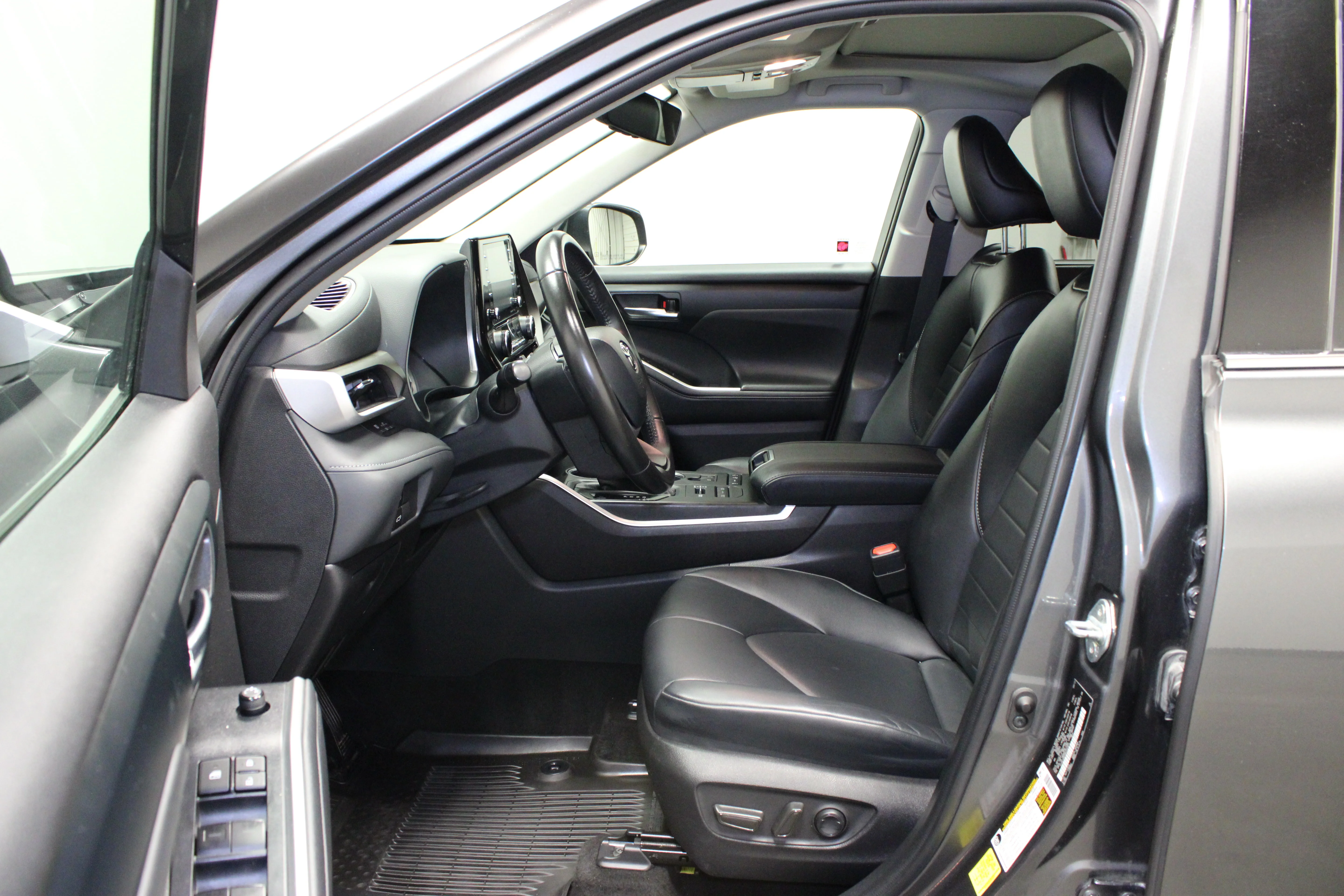2022 Toyota Highlander XLE - Photo 20